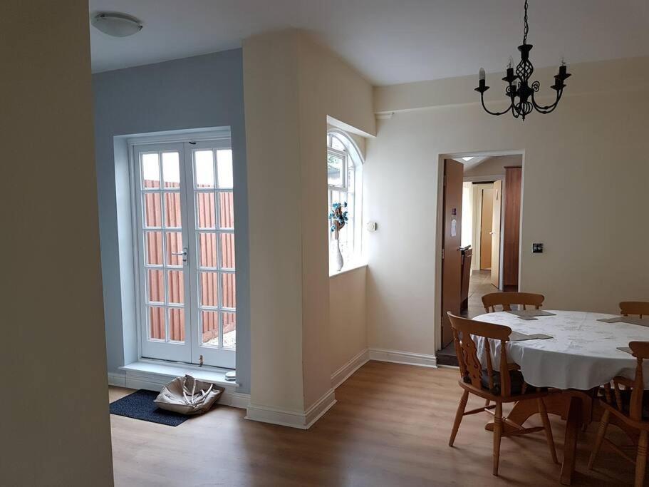 Appartement Stratford Centre, Ground Level, Parking Nearby Extérieur photo